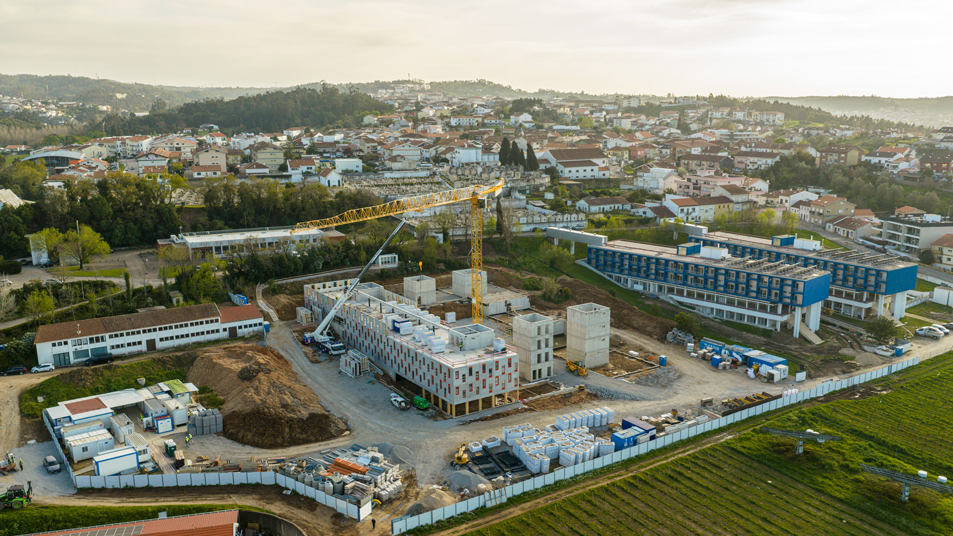 Espaço U - residencia universitária coimbra - obra grupo casais